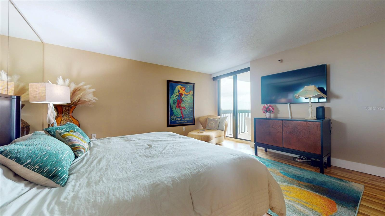 Image 22 of 47 For 2413 Bayshore Boulevard 803