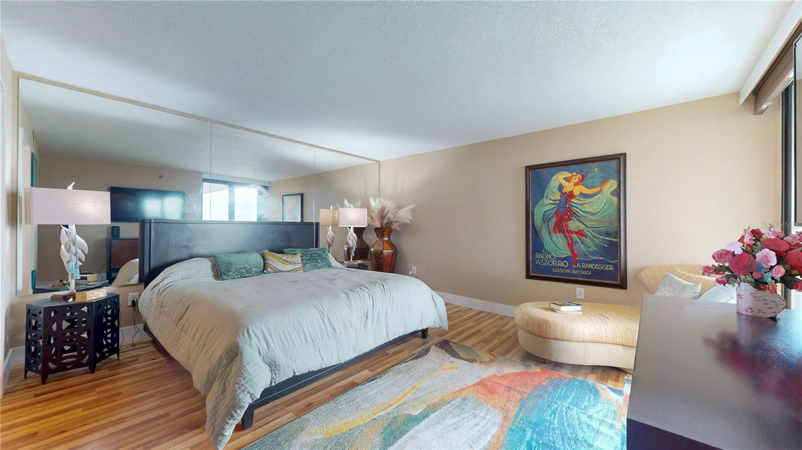 Image 23 of 47 For 2413 Bayshore Boulevard 803