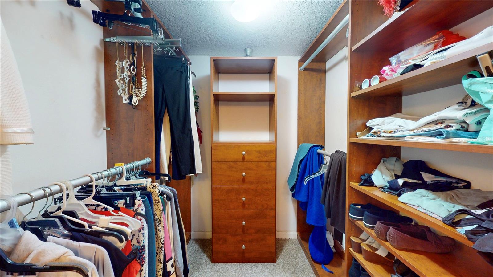 Image 37 of 47 For 2413 Bayshore Boulevard 803