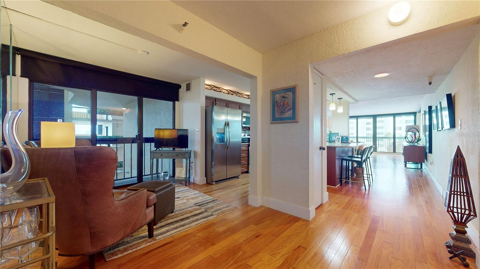 Image 7 of 47 For 2413 Bayshore Boulevard 803