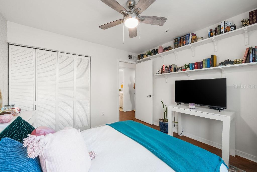 Image 11 of 18 For 2360 Archer Road 504