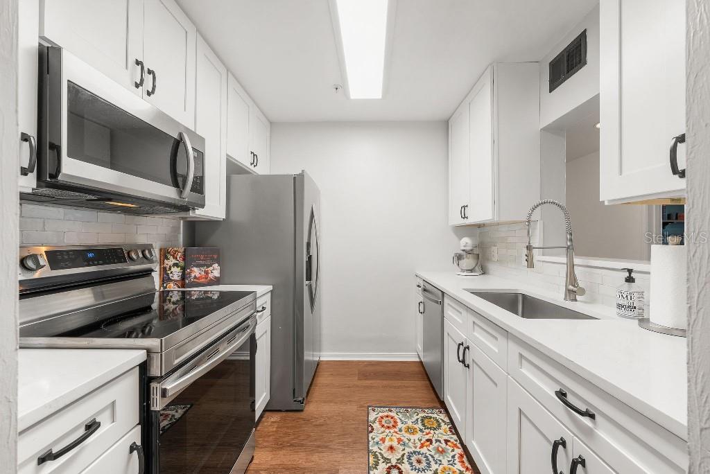 Image 2 of 18 For 2360 Archer Road 504