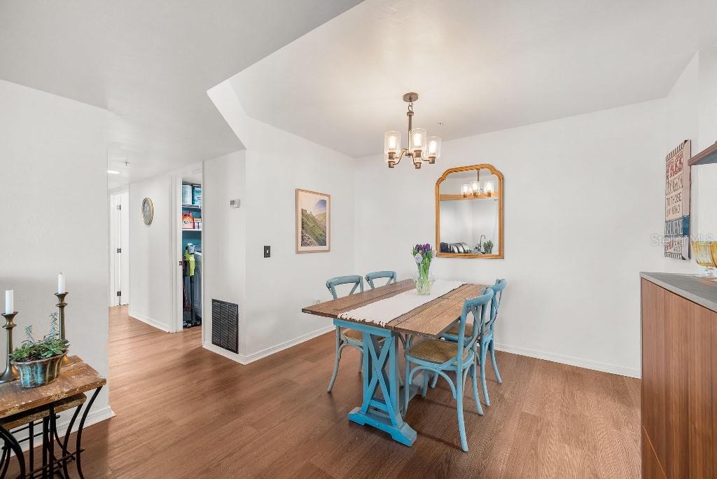 Image 5 of 18 For 2360 Archer Road 504