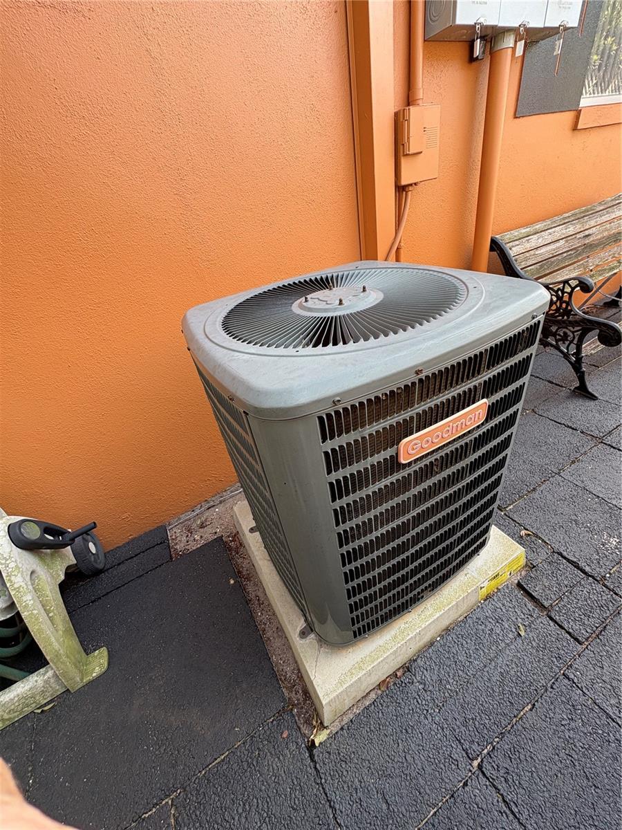 Image 3 of 60 For 1705 Jefferson Avenue