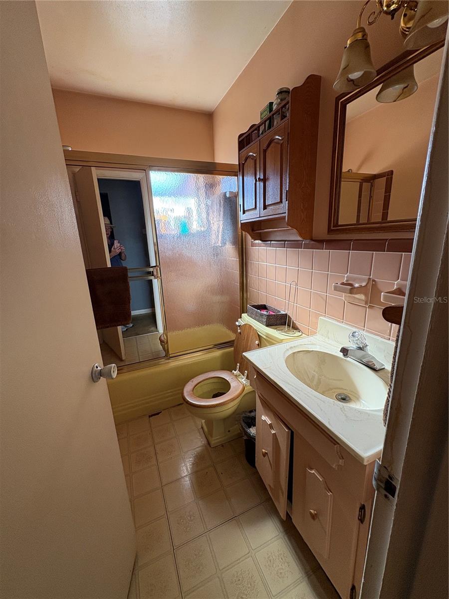 Image 54 of 60 For 1705 Jefferson Avenue