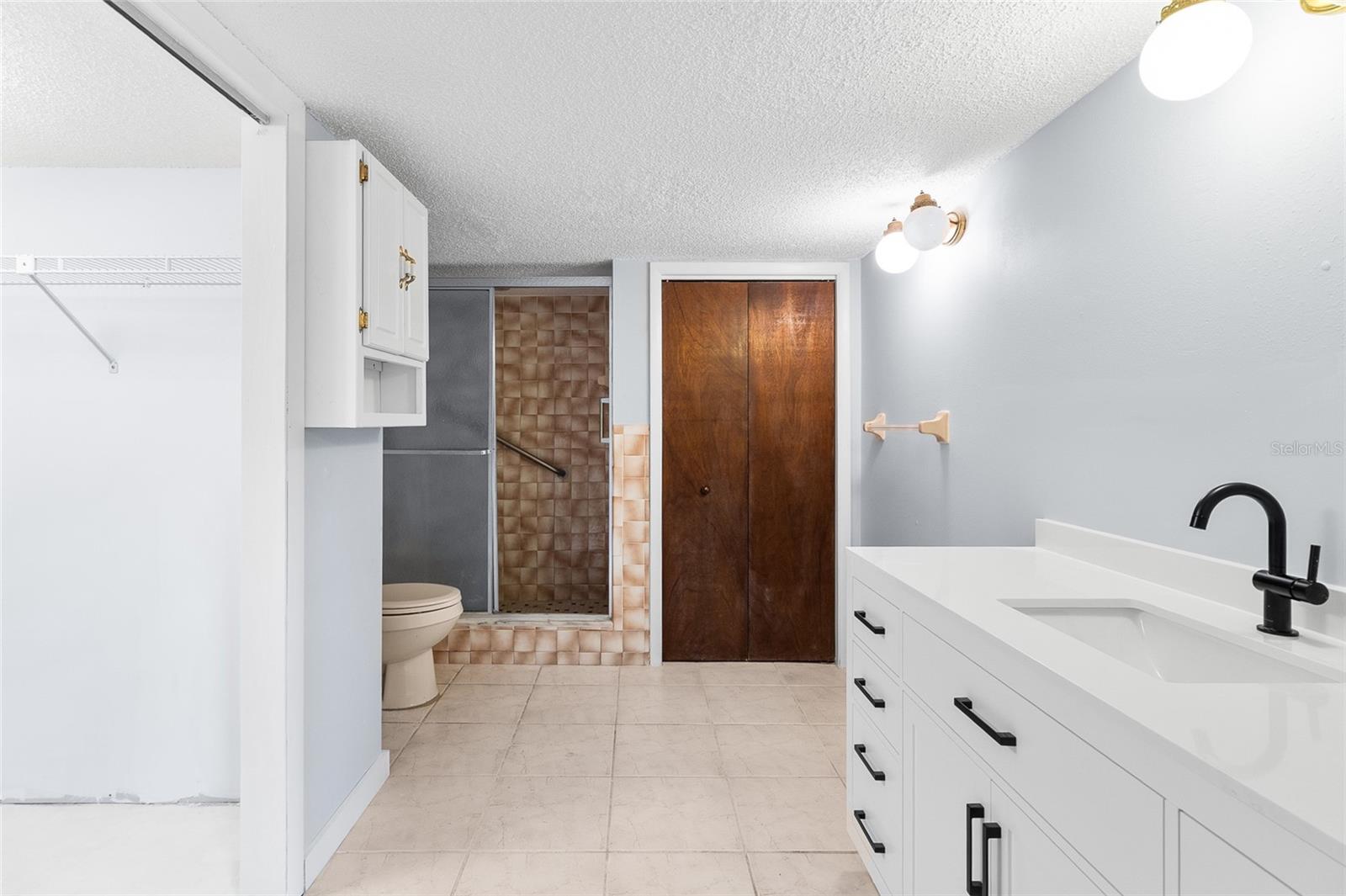 Image 25 of 43 For 3030 Shadow Oaks Drive