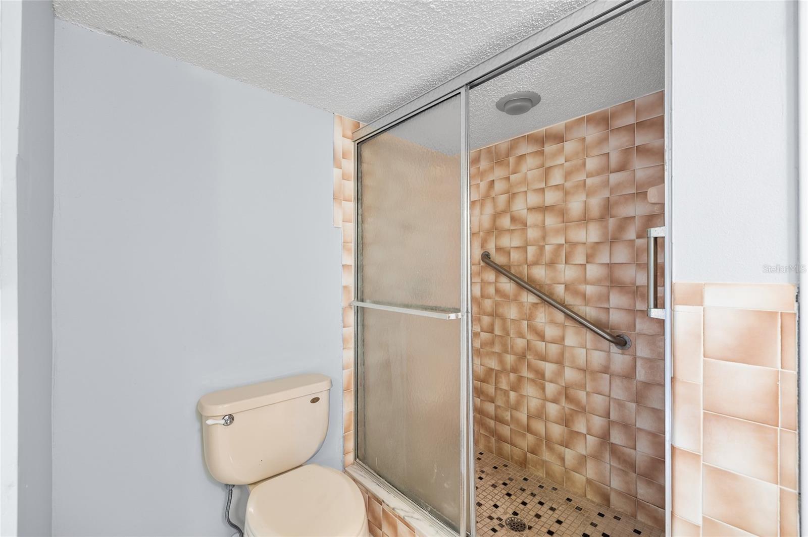 Image 26 of 43 For 3030 Shadow Oaks Drive