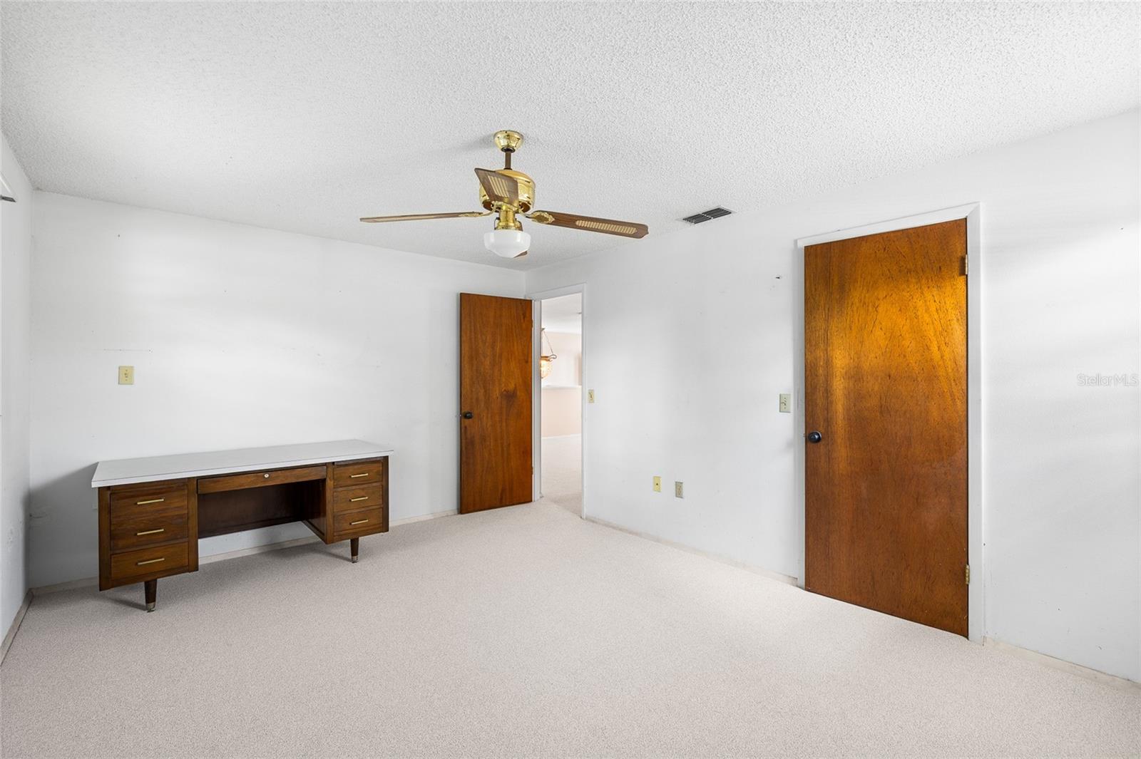 Image 34 of 43 For 3030 Shadow Oaks Drive