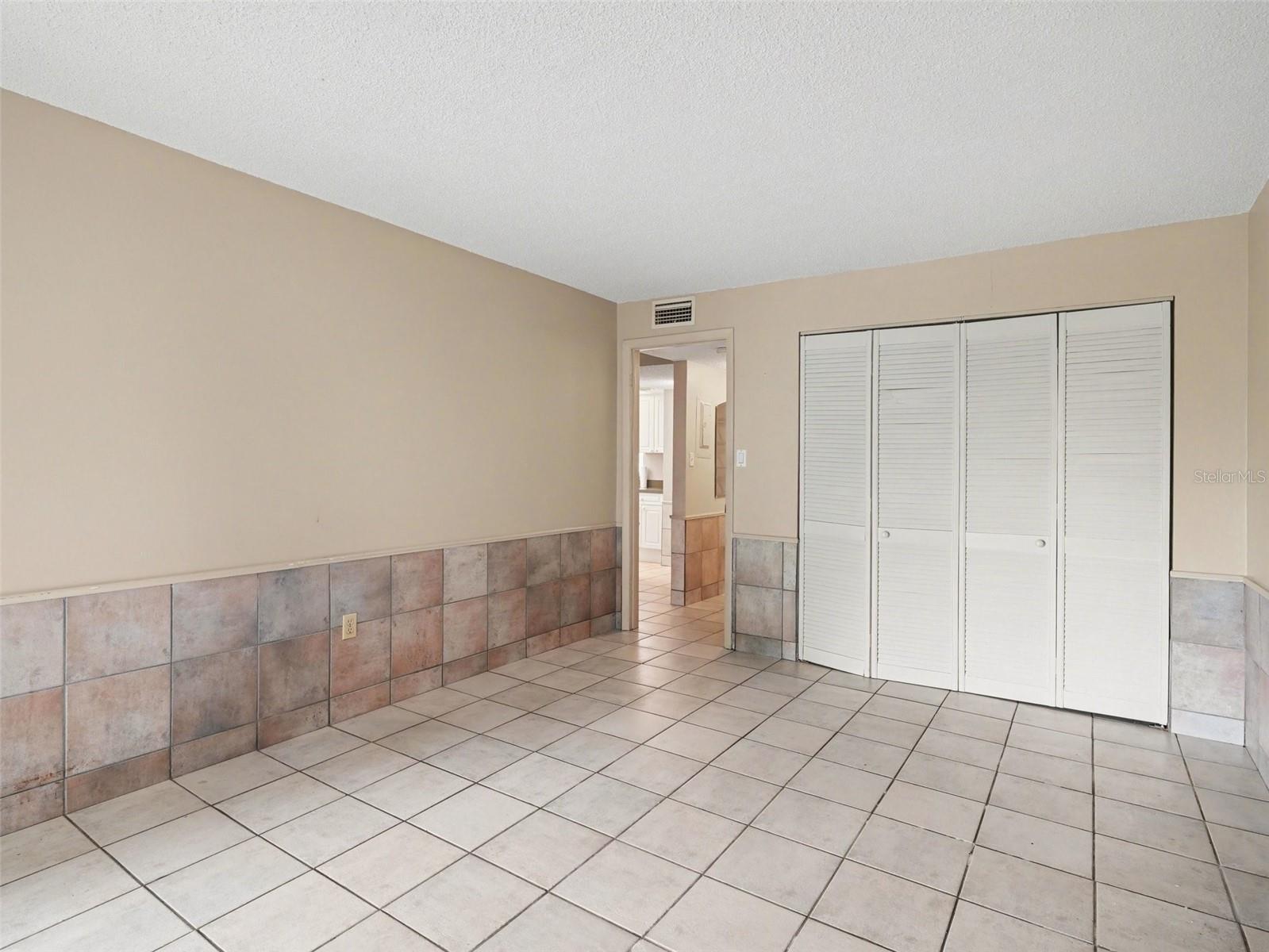 Image 18 of 24 For 4506 3rd Street Circle W 256