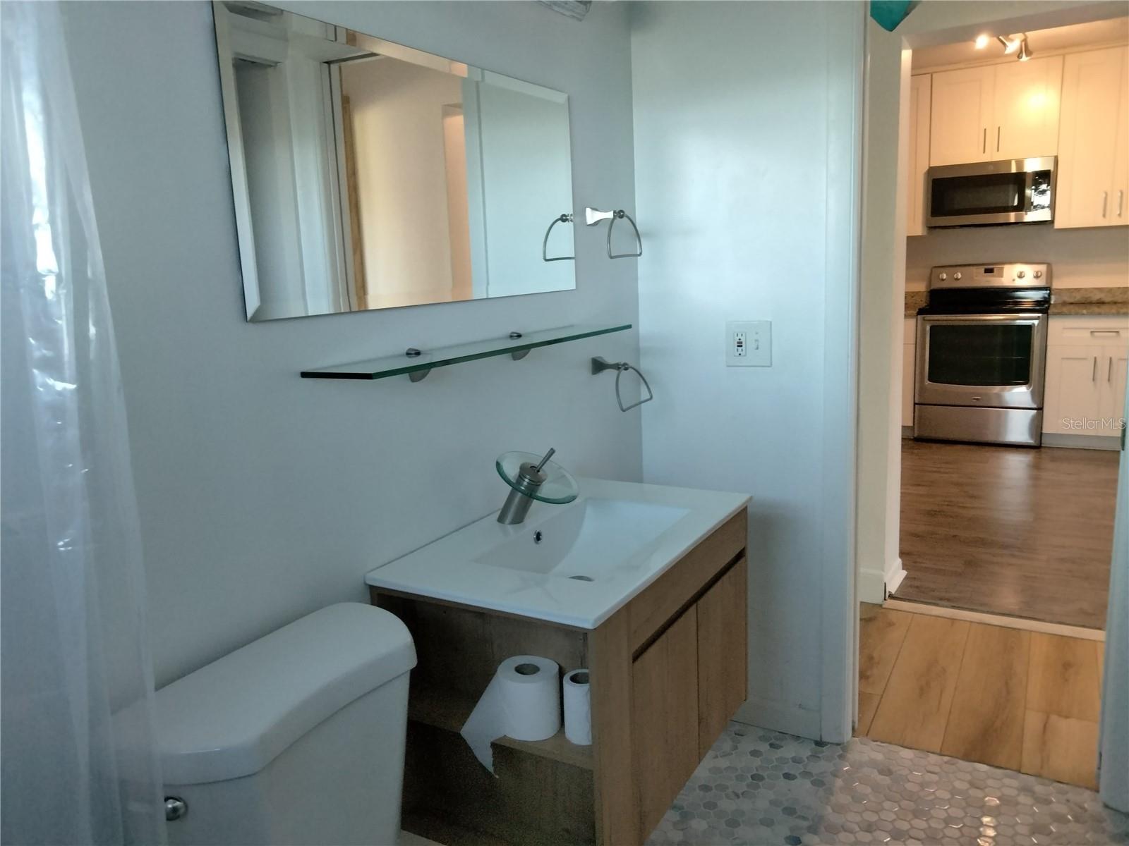 Image 19 of 34 For 351 Davenport Avenue Ne