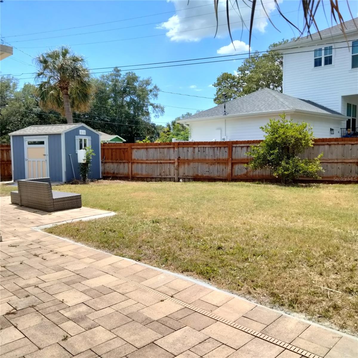 Image 28 of 34 For 351 Davenport Avenue Ne