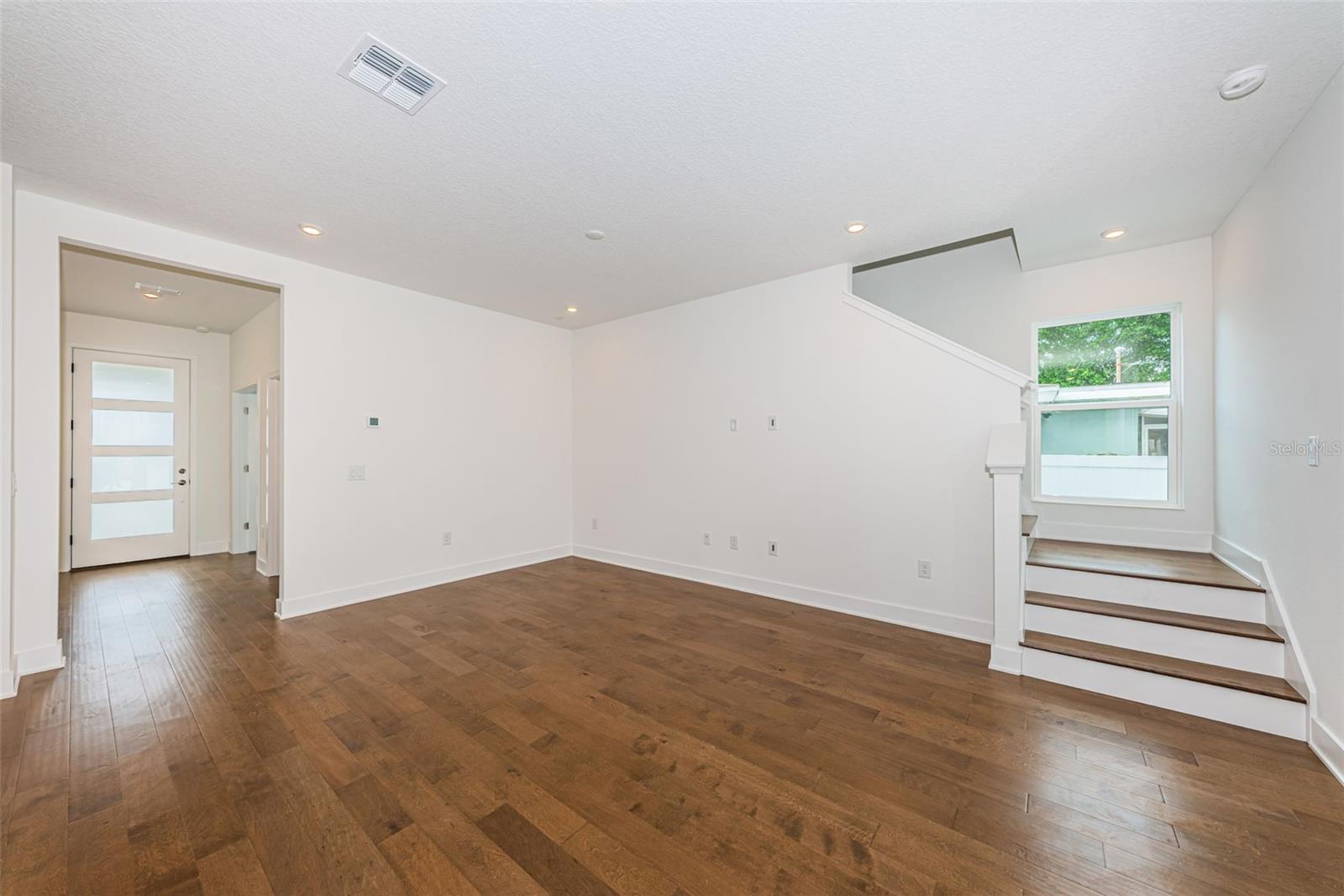 Image 10 of 50 For 1701 25th Avenue N