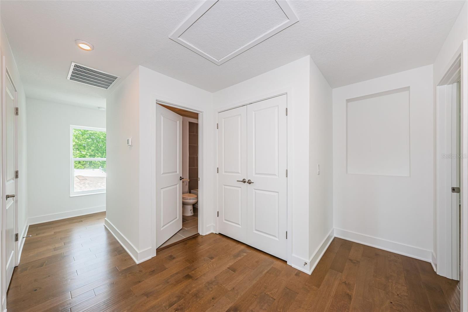 Image 20 of 50 For 1701 25th Avenue N