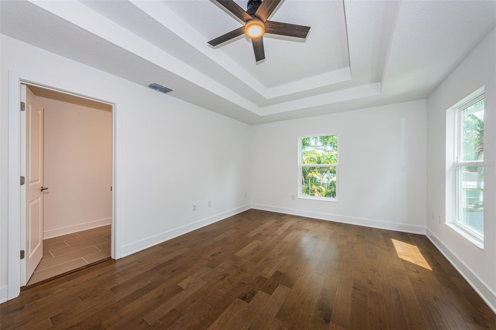 Image 22 of 50 For 1701 25th Avenue N