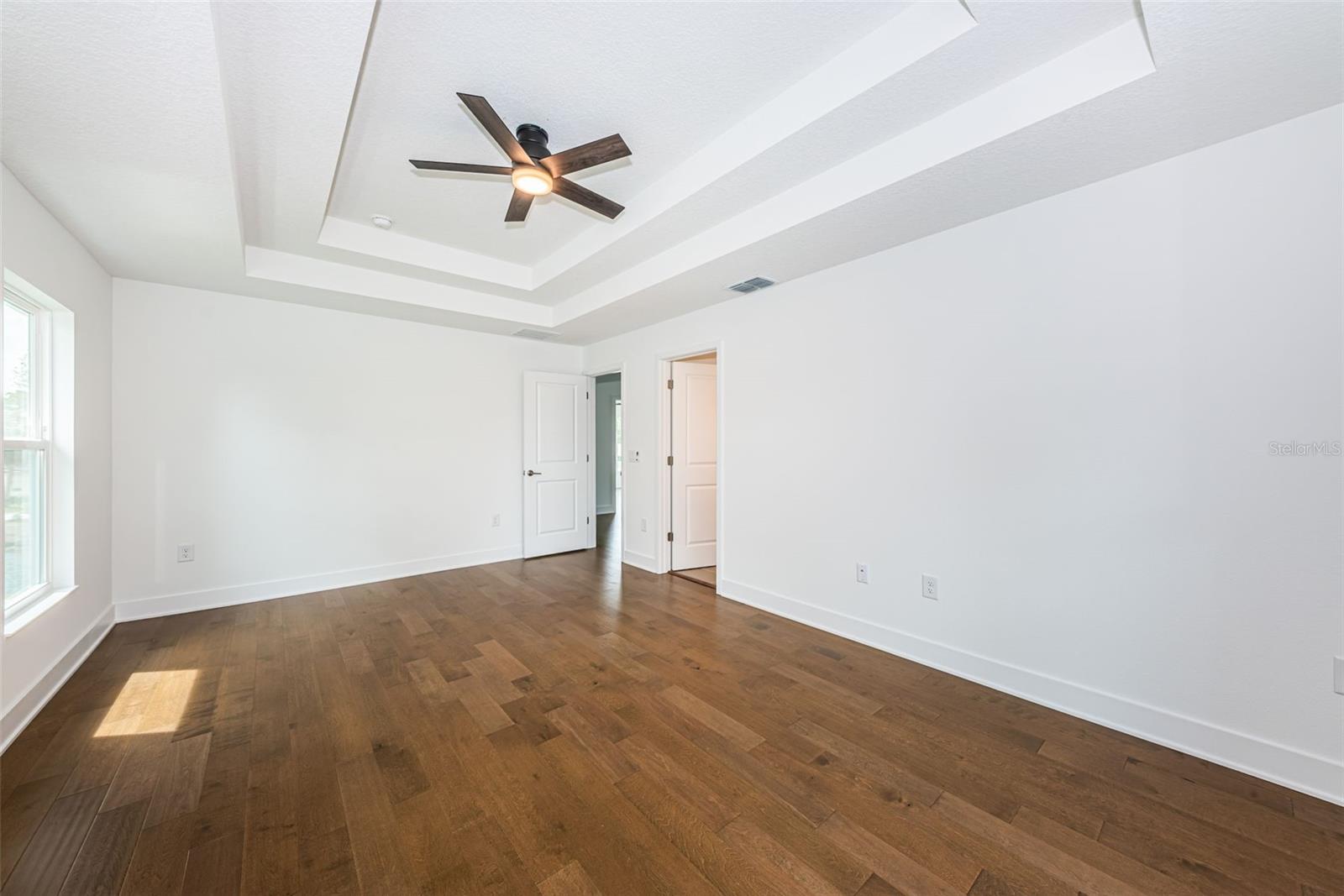 Image 23 of 50 For 1701 25th Avenue N