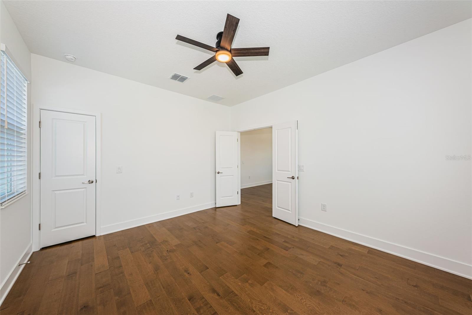 Image 32 of 50 For 1701 25th Avenue N