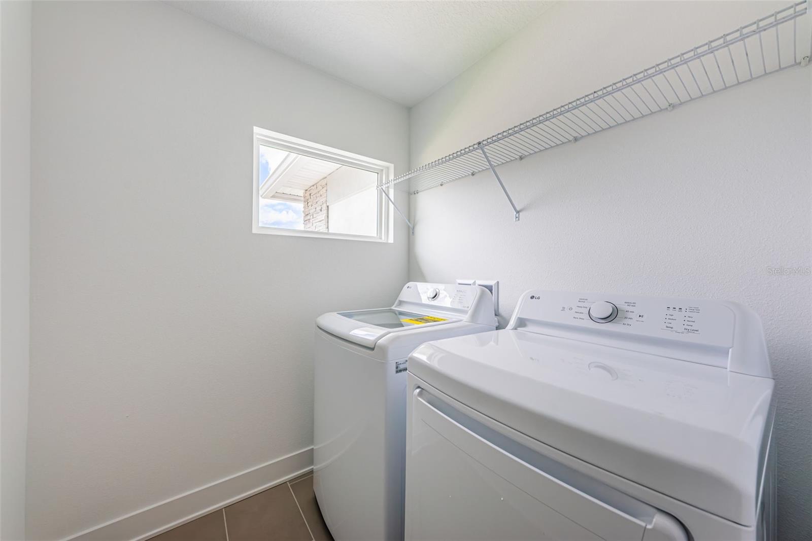 Image 33 of 50 For 1701 25th Avenue N