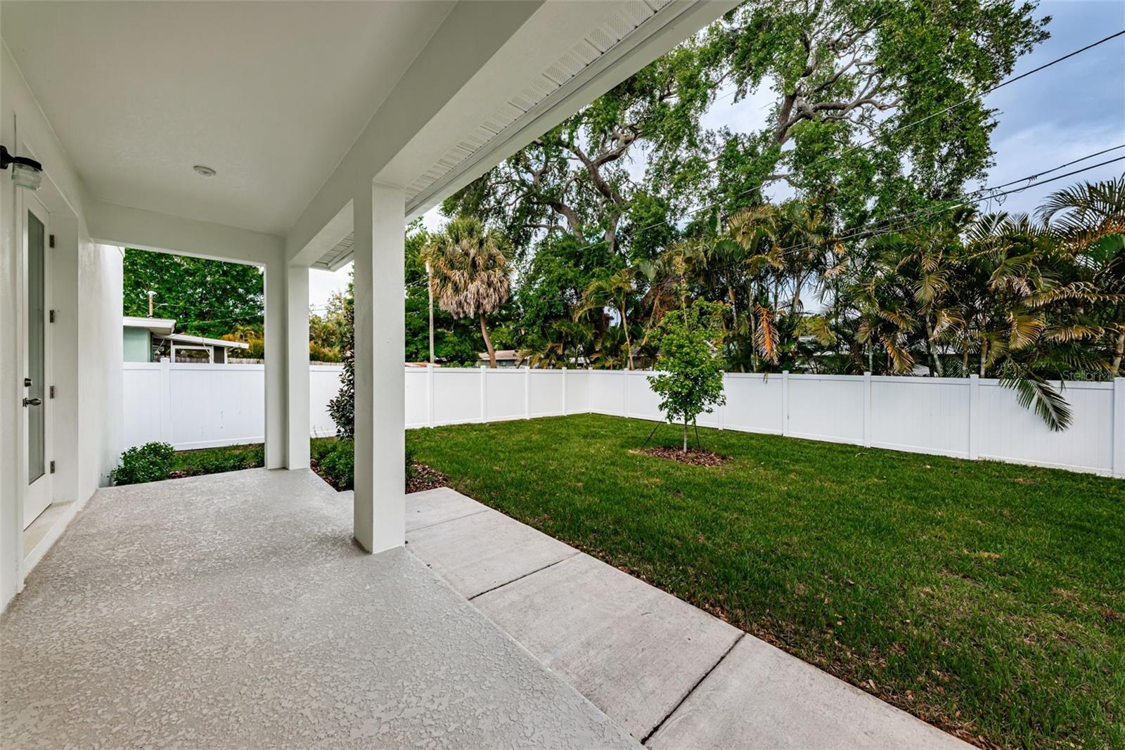 Image 35 of 50 For 1701 25th Avenue N