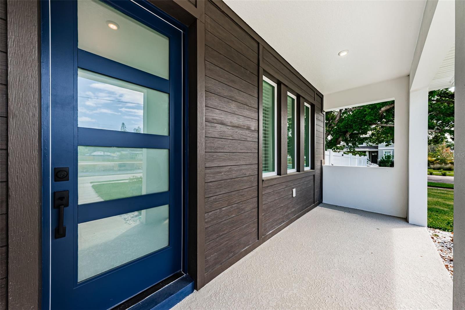 Image 4 of 50 For 1701 25th Avenue N