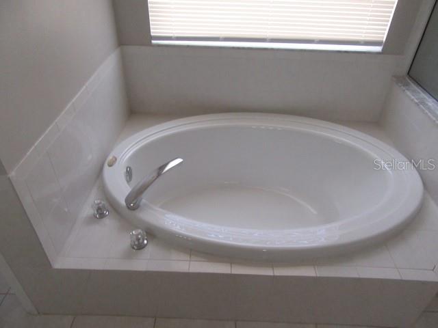 Image 16 of 33 For 23113 Emerson Way