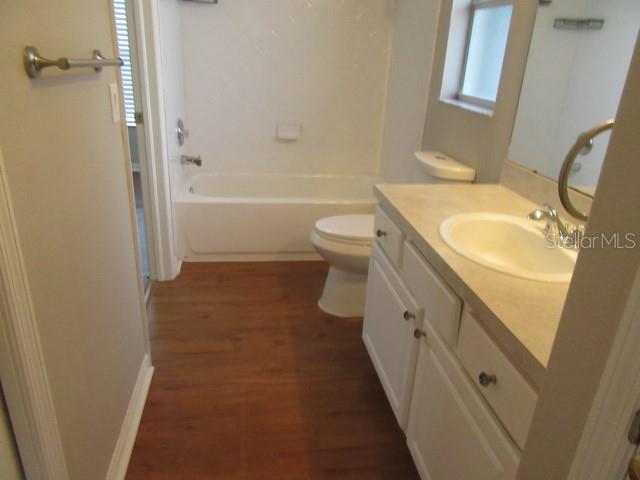 Image 21 of 33 For 23113 Emerson Way