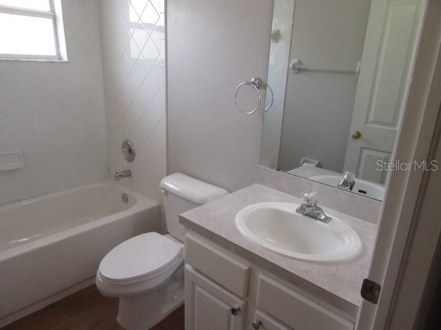 Image 24 of 33 For 23113 Emerson Way