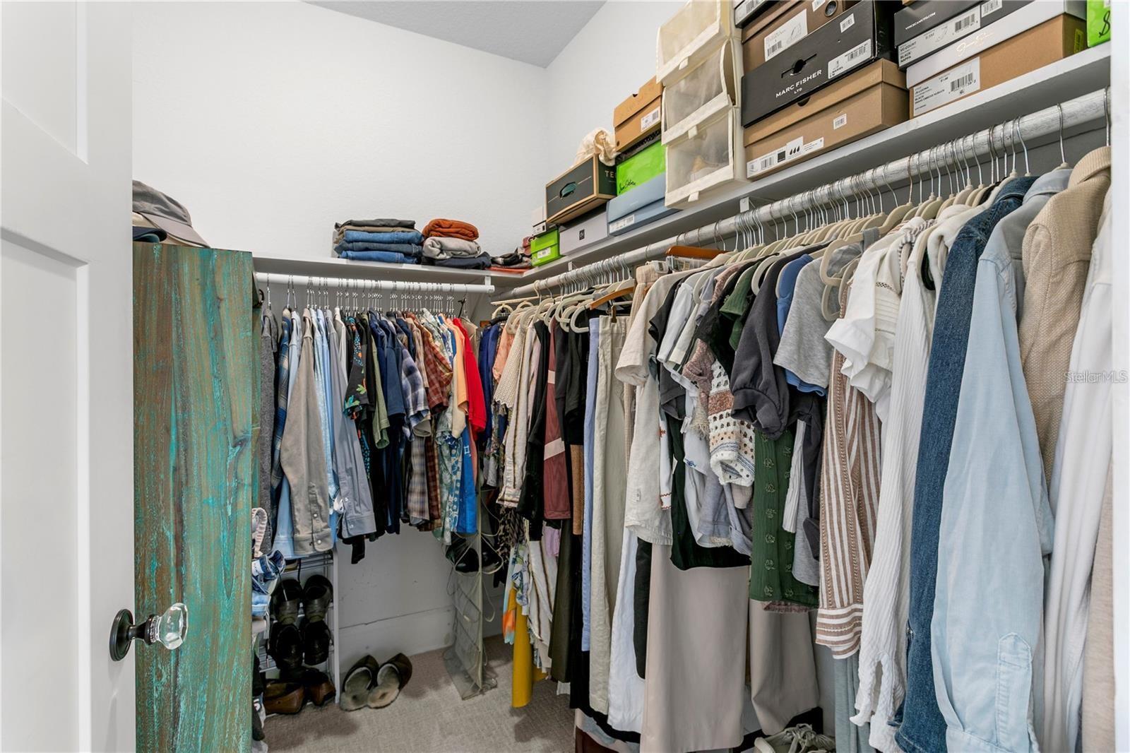 Listing photo id 15 for 802 Dartmoor Street N