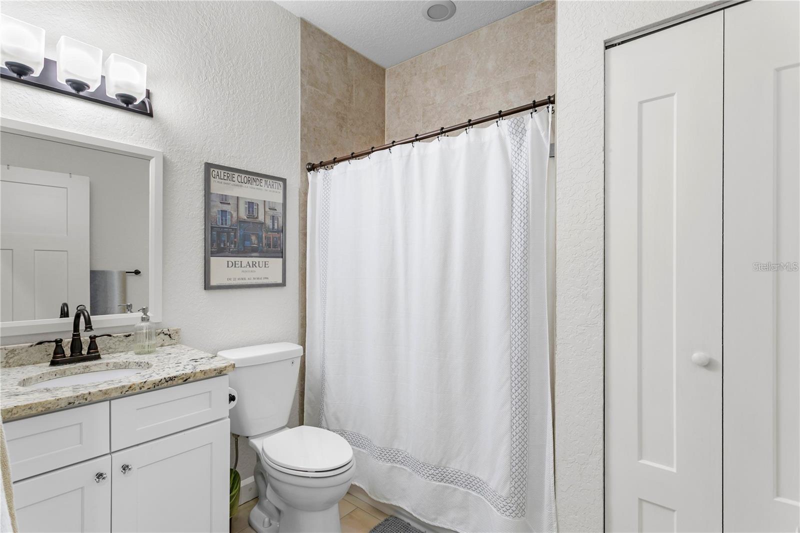 Listing photo id 20 for 802 Dartmoor Street N