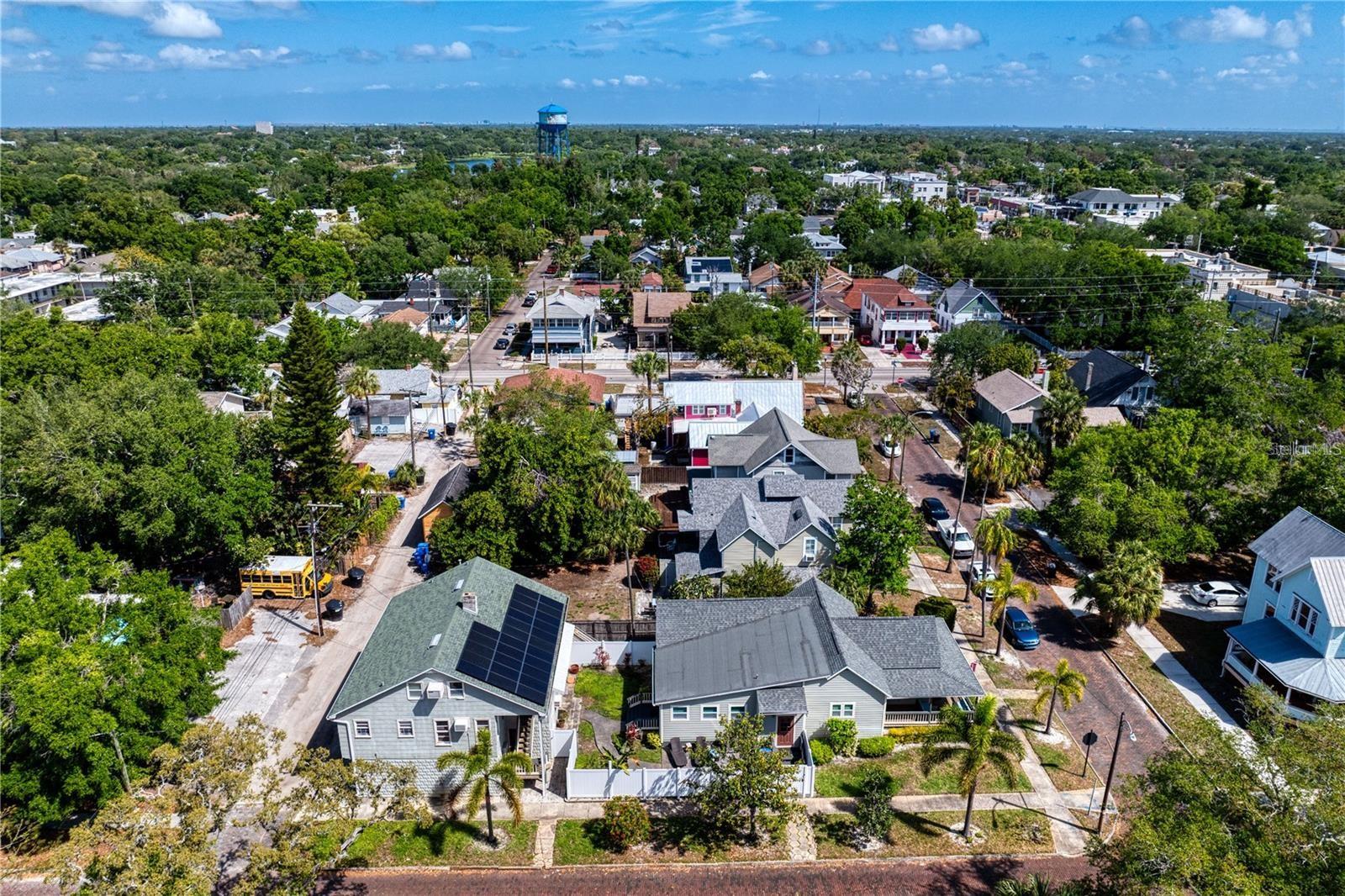 Listing photo id 90 for 802 Dartmoor Street N