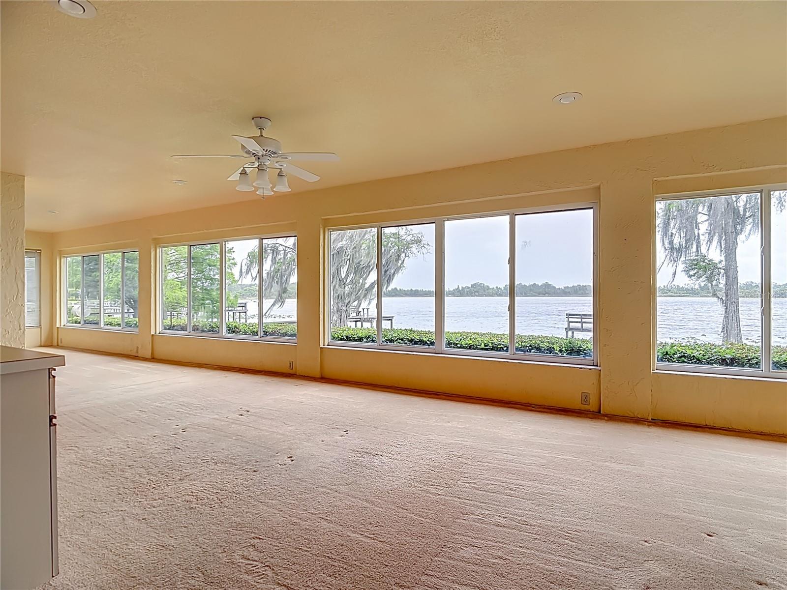 Image 11 of 48 For 247 Lake Pansy Drive