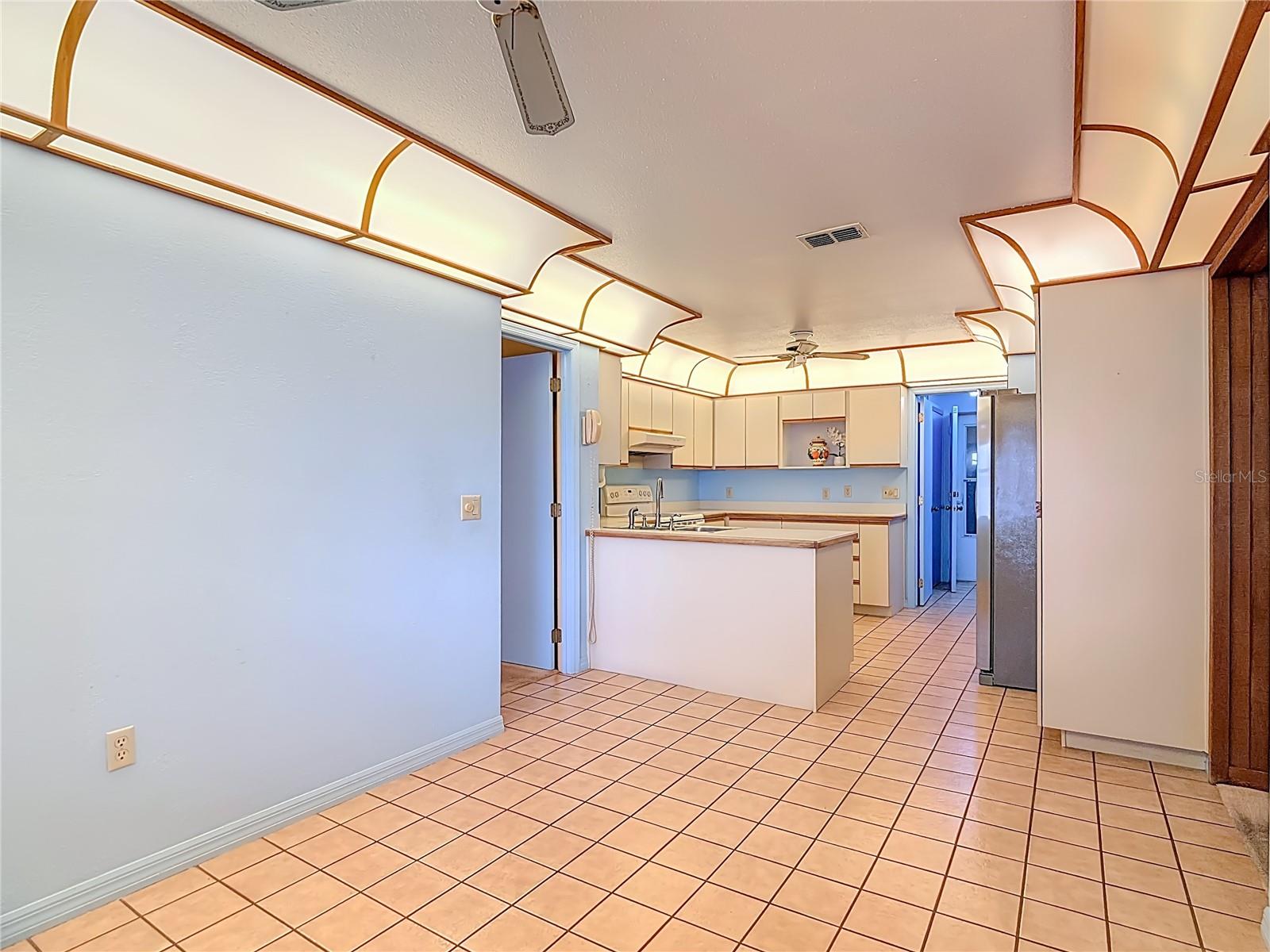 Image 27 of 48 For 247 Lake Pansy Drive