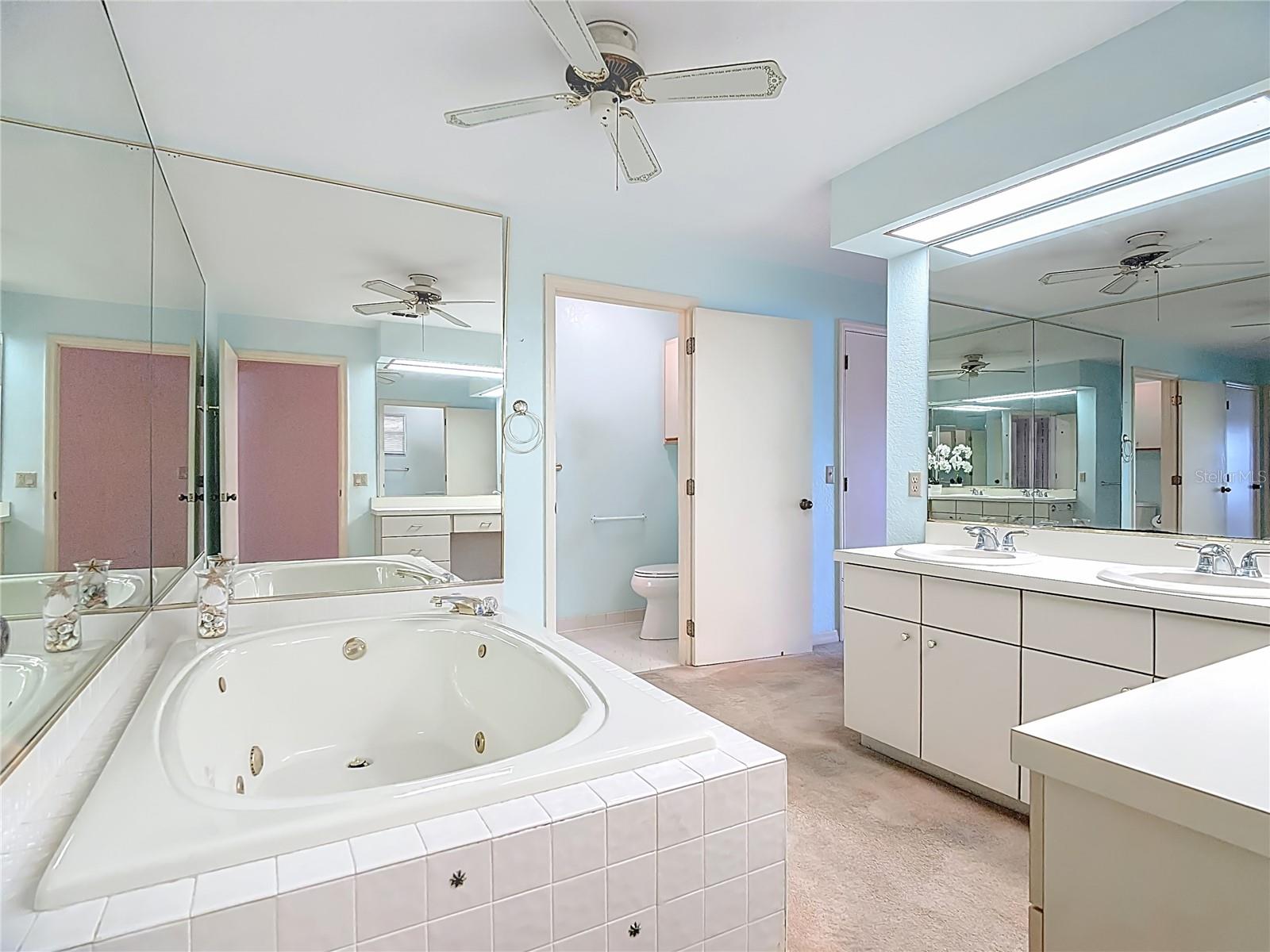 Image 33 of 48 For 247 Lake Pansy Drive