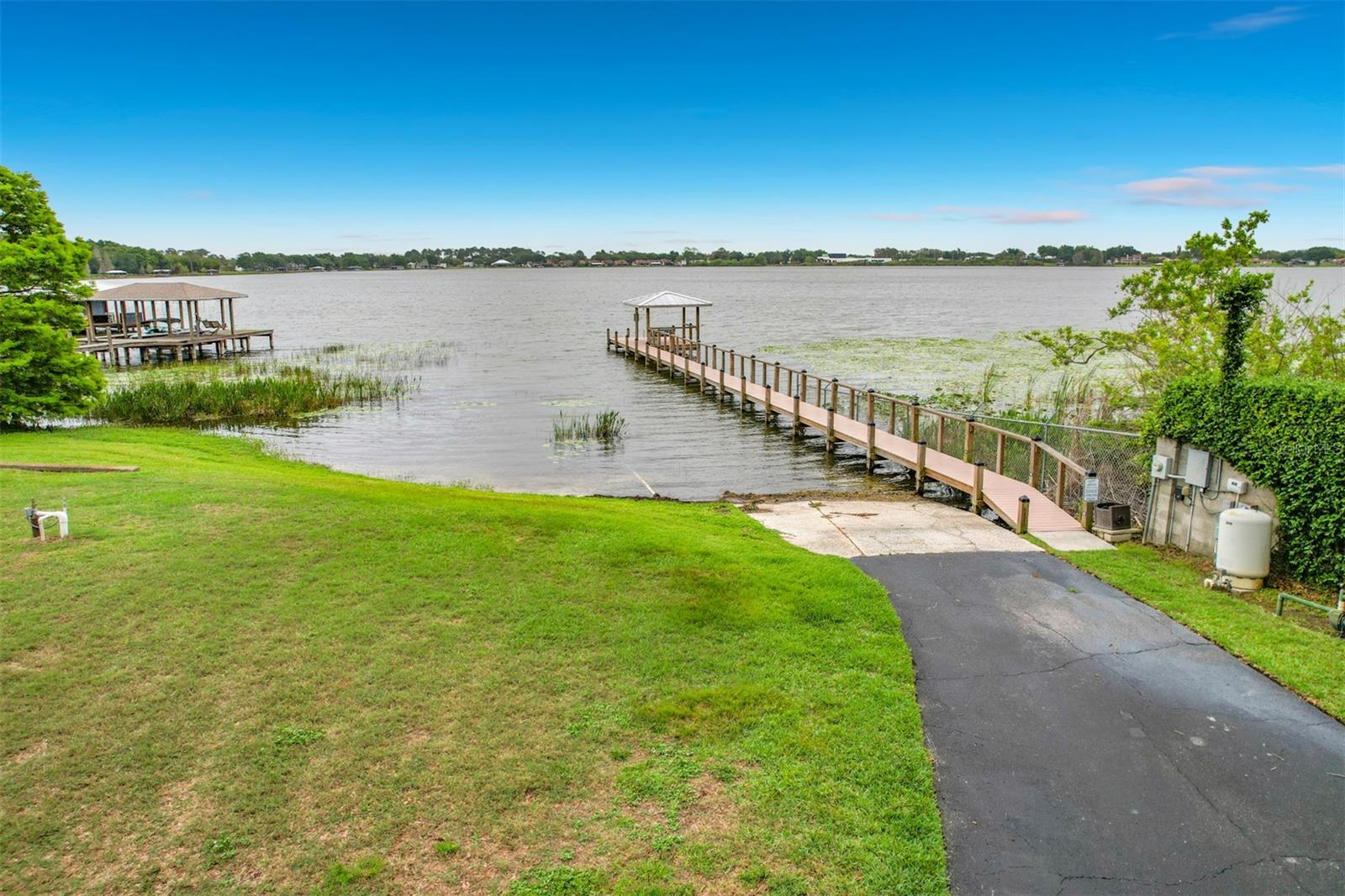 Image 9 of 48 For 247 Lake Pansy Drive