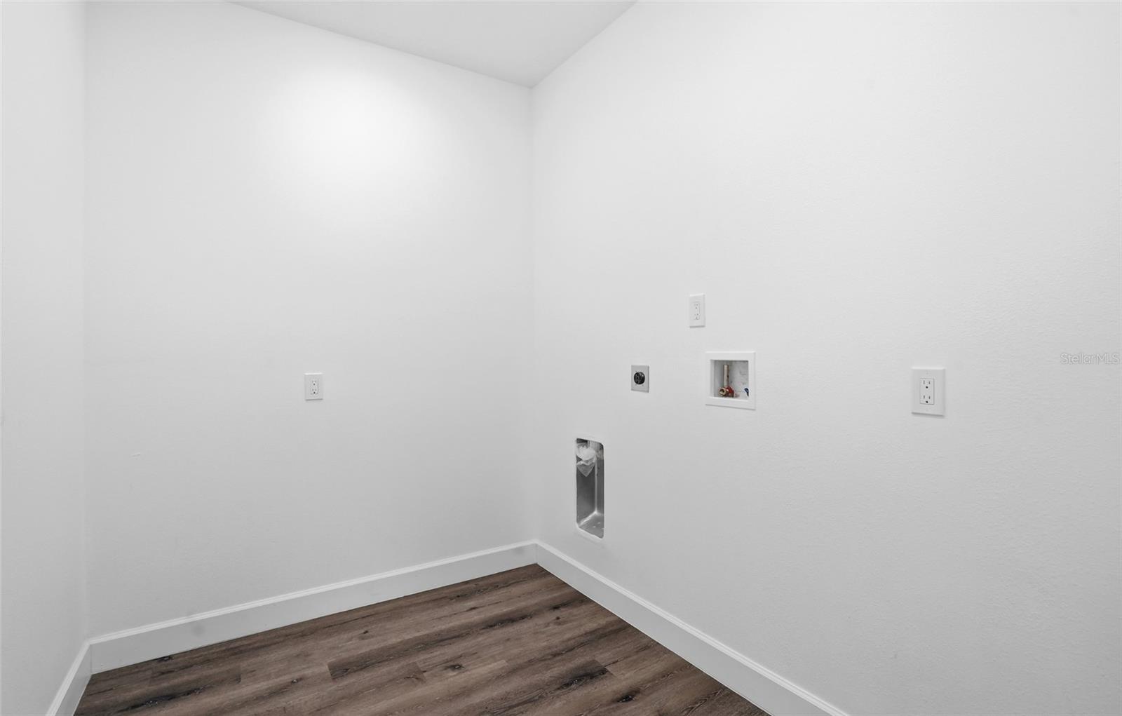 Image 26 of 41 For 1535 13th Street S