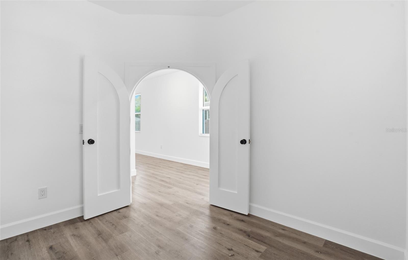 Image 27 of 41 For 1535 13th Street S