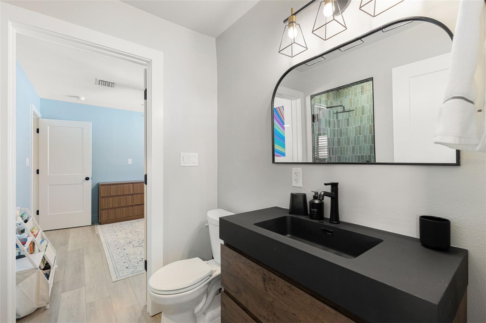 Image 43 of 67 For 4618 Bayshore Boulevard Ne