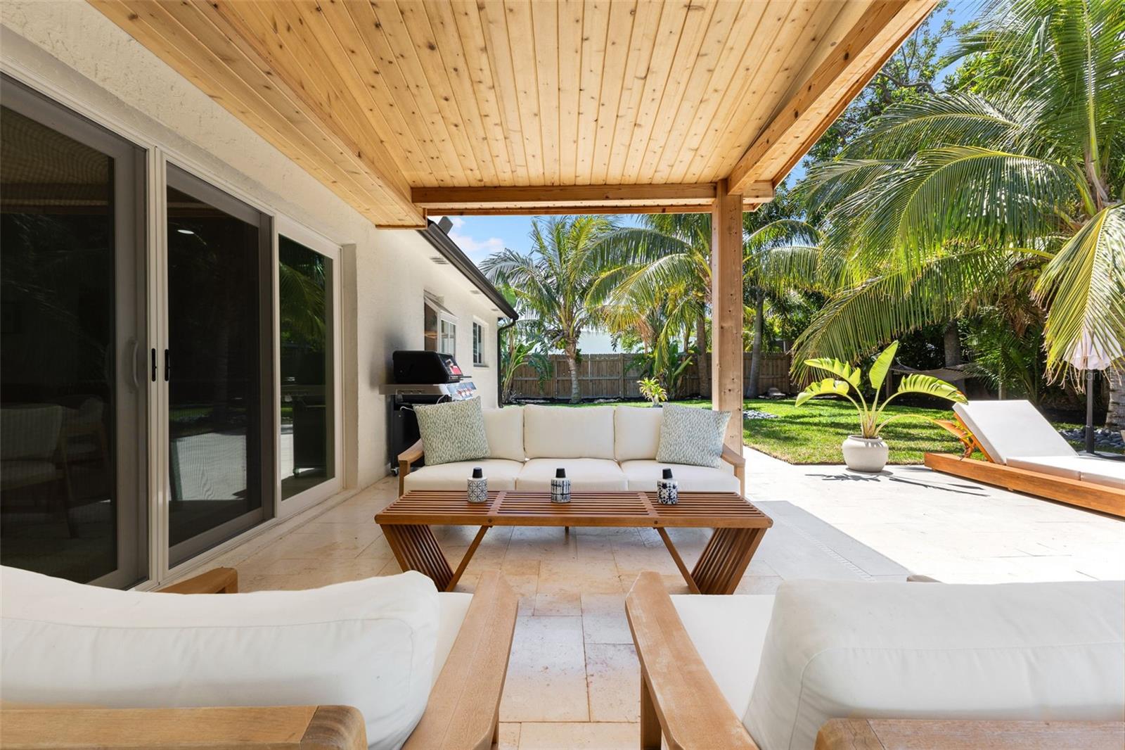 Image 49 of 67 For 4618 Bayshore Boulevard Ne