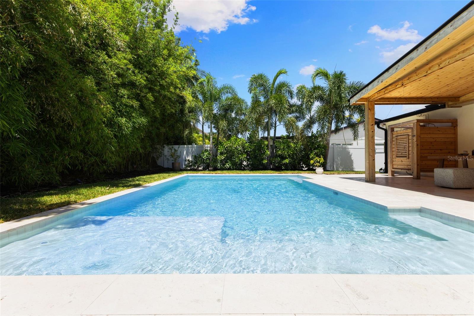 Image 56 of 67 For 4618 Bayshore Boulevard Ne