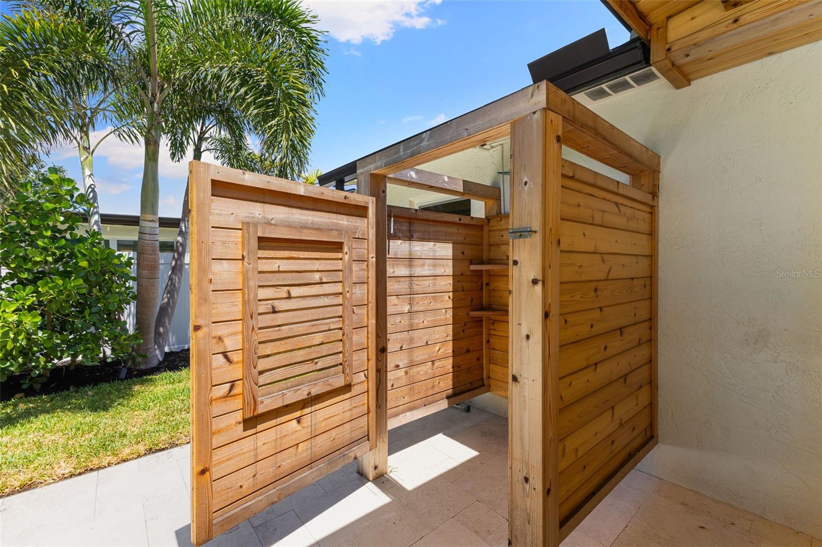 Image 58 of 67 For 4618 Bayshore Boulevard Ne