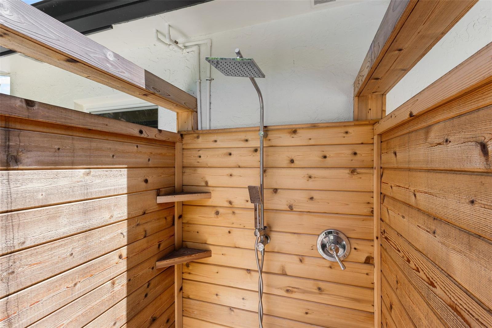 Image 59 of 67 For 4618 Bayshore Boulevard Ne