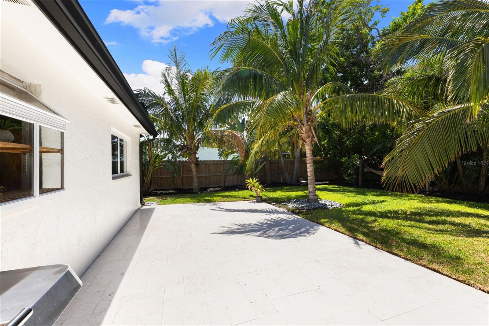 Image 61 of 67 For 4618 Bayshore Boulevard Ne