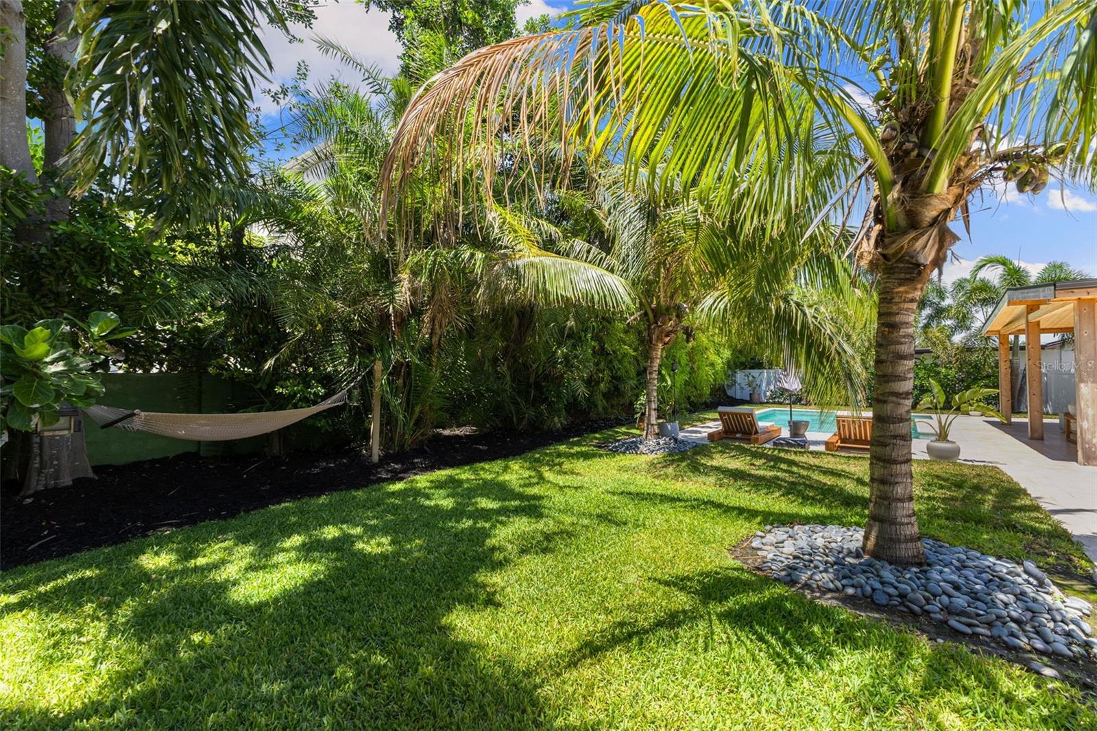 Image 62 of 67 For 4618 Bayshore Boulevard Ne