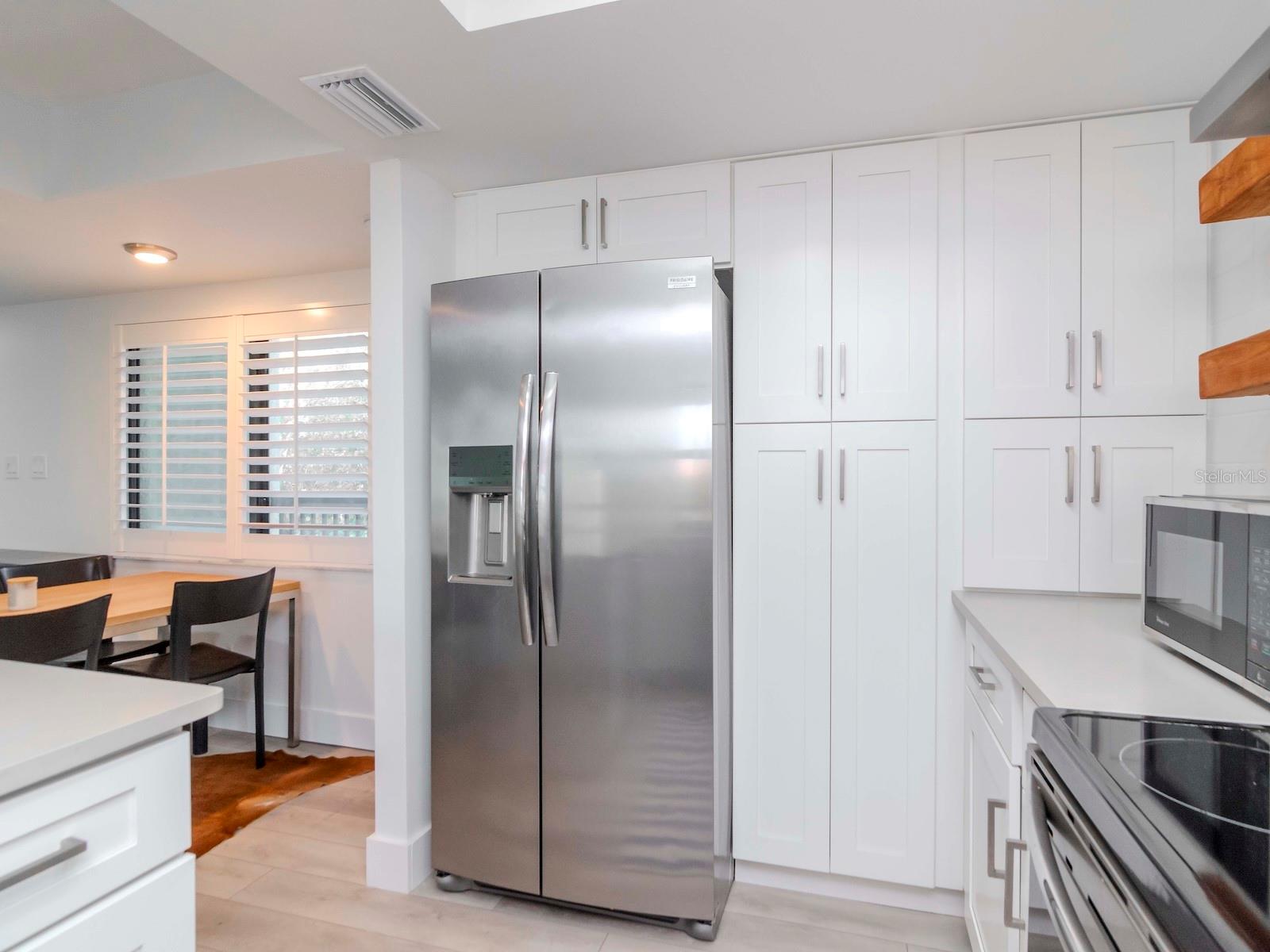 Image 11 of 79 For 3200 Gulf Boulevard 103