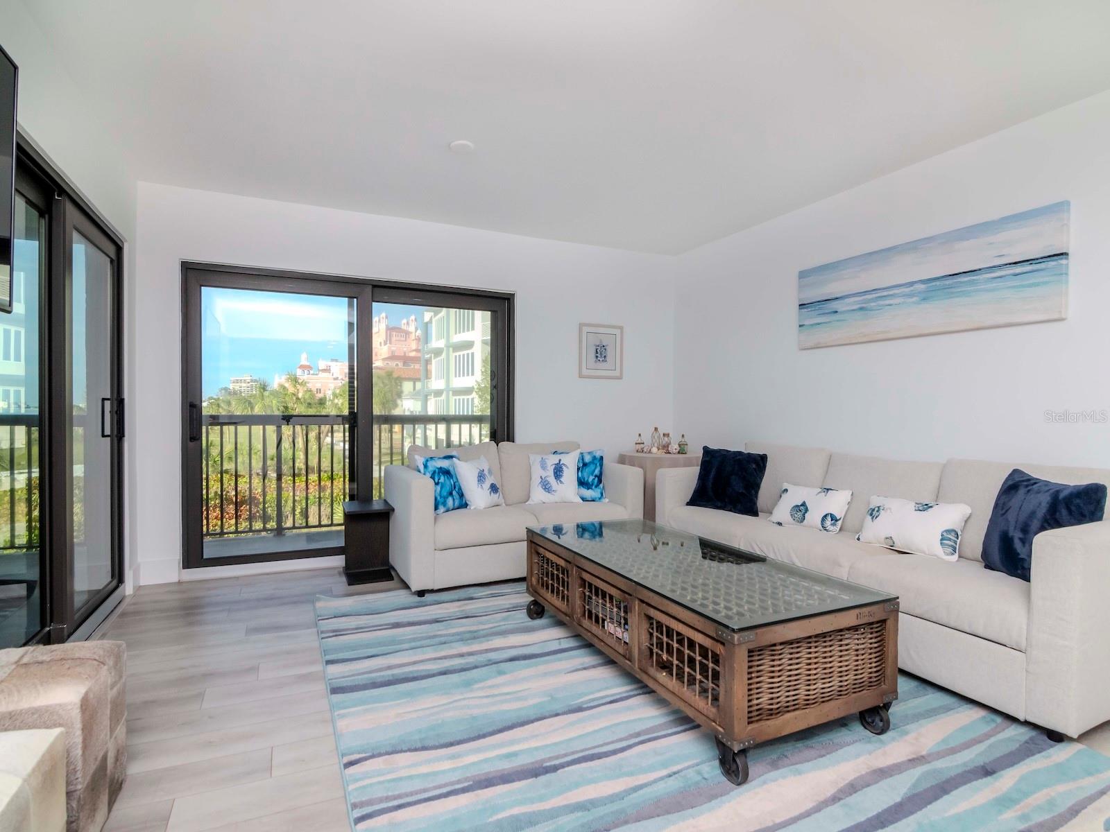 Image 13 of 79 For 3200 Gulf Boulevard 103