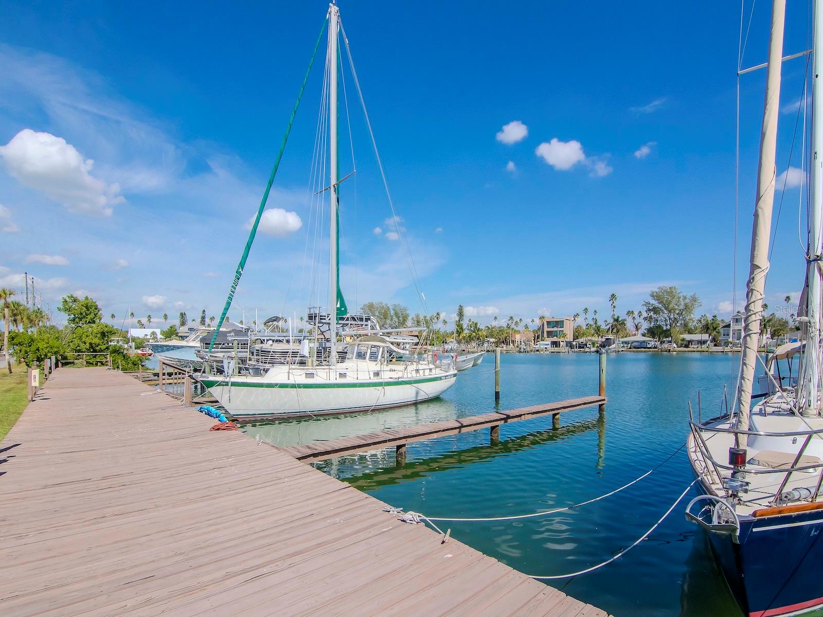 Image 38 of 79 For 3200 Gulf Boulevard 103