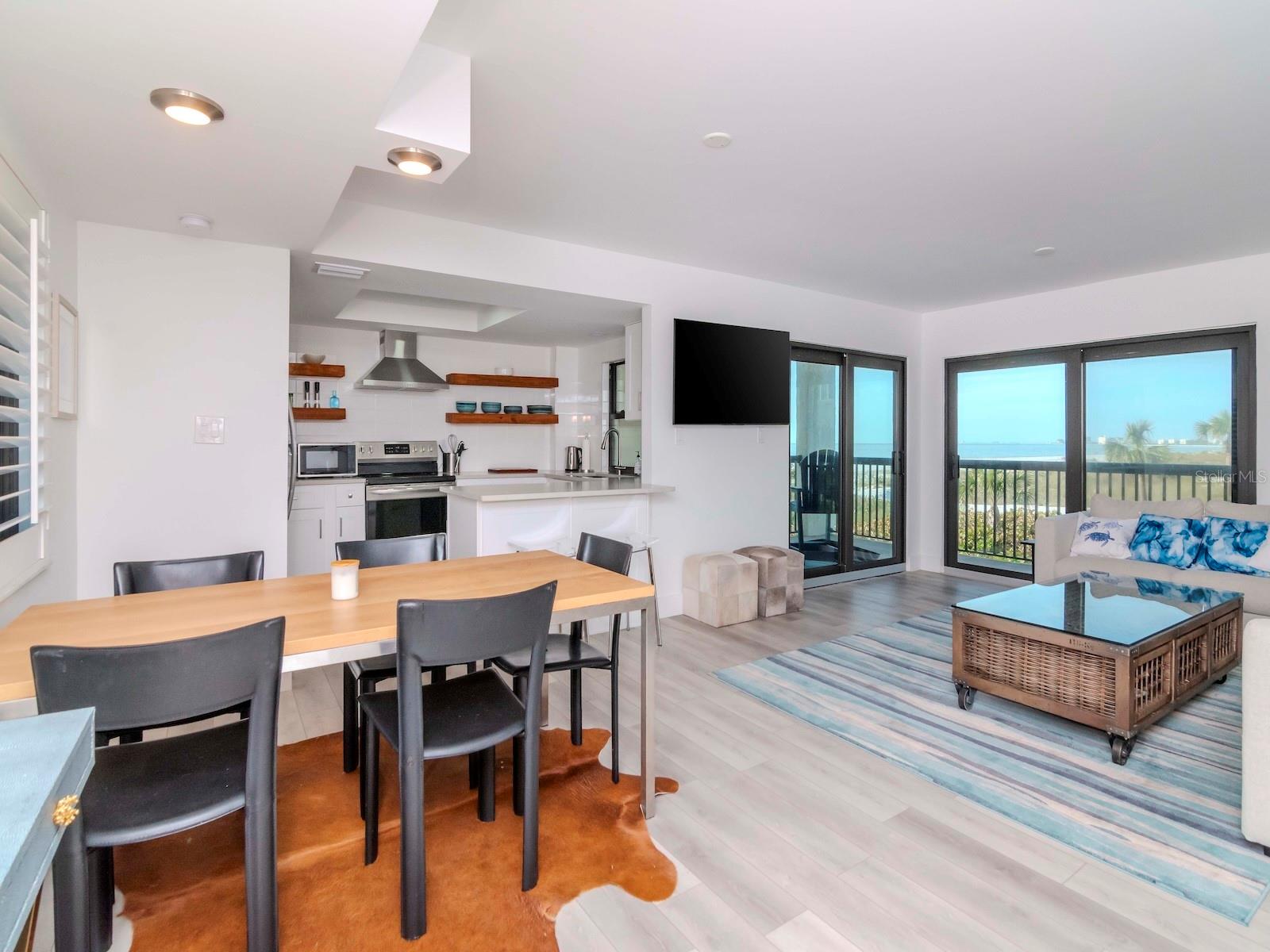 Image 4 of 79 For 3200 Gulf Boulevard 103