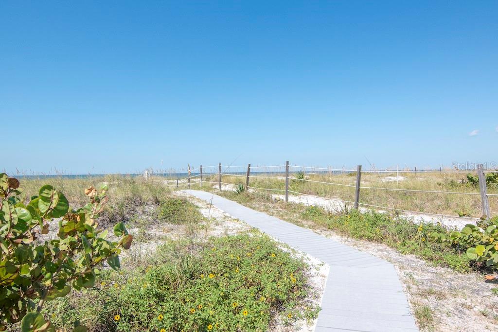 Image 41 of 79 For 3200 Gulf Boulevard 103