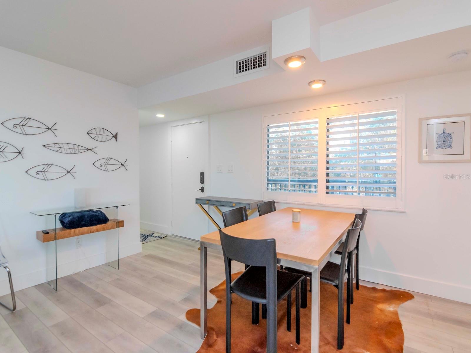 Image 5 of 79 For 3200 Gulf Boulevard 103