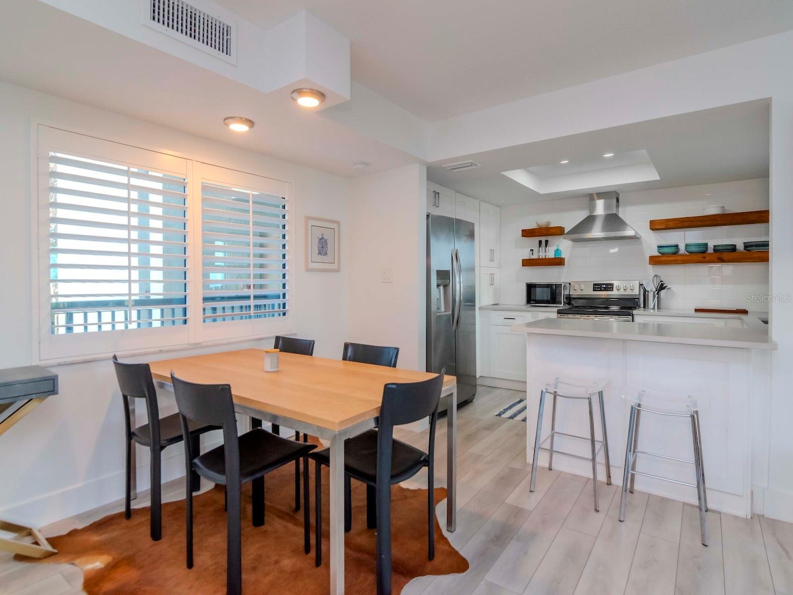 Image 6 of 79 For 3200 Gulf Boulevard 103