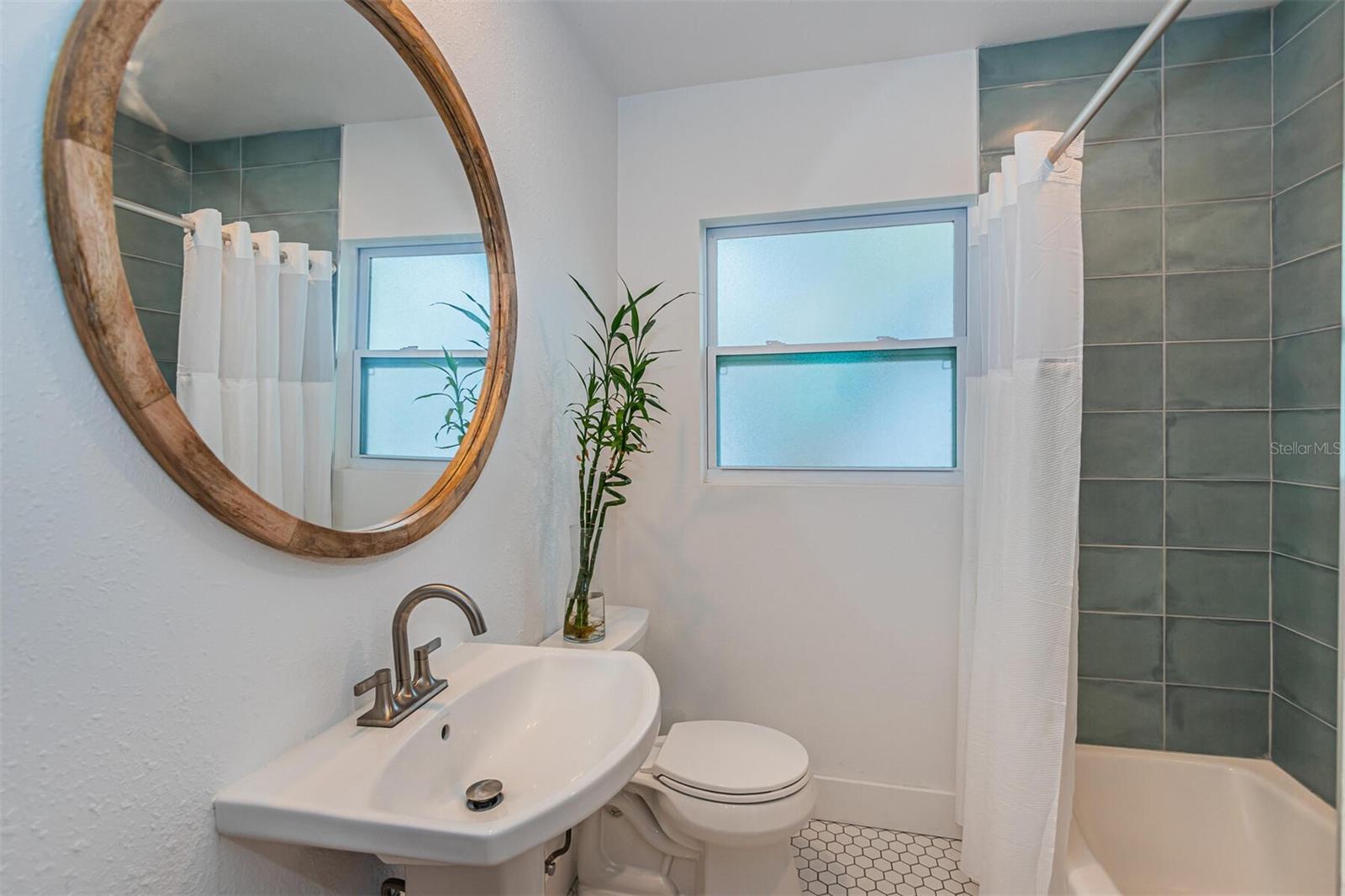 Image 10 of 48 For 2657 44th Street S